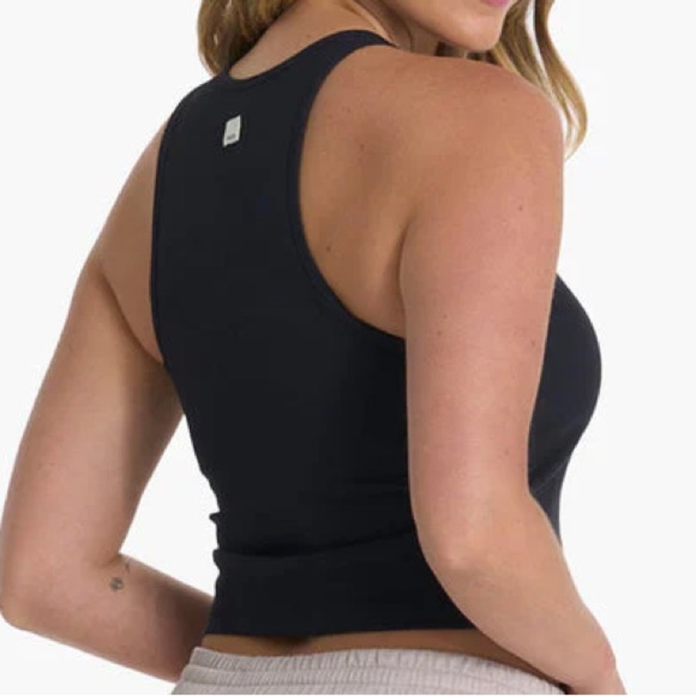 Vuori tank top size XL